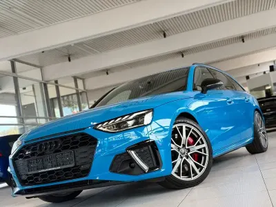 Używany Audi S4 Sport 341 KM (250 kW) 2021 Niebieski Kombi