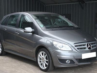 Gebraucht Mercedes B180 116 PS (85 kW) 2010 Grau Van / Kleinbus