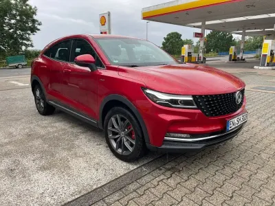 Gebraucht DFSK Fengon 137 PS (100 kW) 2023 Rot SUV
