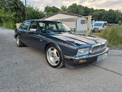Gebraucht Jaguar XJ40 197 PS (144 kW) 1988 Blau Limousine