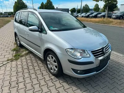 Gebraucht VW Touran Highline 140 PS (102 kW) 2009 Silber Van / Kleinbus