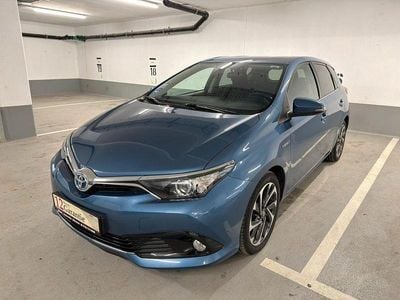 Gebraucht Toyota Auris Hybrid Design 99 PS (72 kW) 2015 Blau Limousine