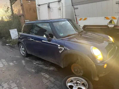 Usado Mini ONE 90 HP (66 kW) 2006 Azul Citadino