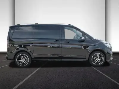 Gebraucht Mercedes V220 Avantgarde 163 PS (119 kW) 2024 Schwarz Van / Kleinbus