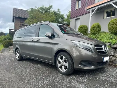 Gebraucht Mercedes V220 Avantgarde 163 PS (119 kW) 2017 Beige Van / Kleinbus