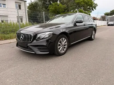 Gebraucht Mercedes E220 194 PS (142 kW) 2017 Schwarz Kombi