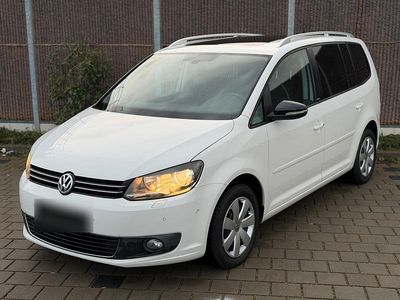 Gebraucht VW Touran 105 PS (77 kW) 2012 Weiß Van / Kleinbus