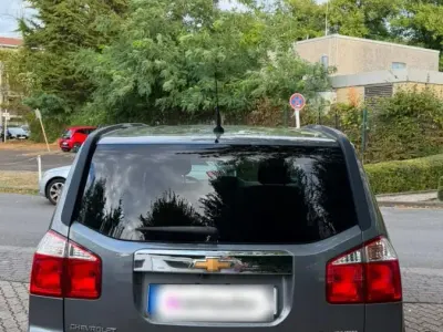 Gebraucht Chevrolet Orlando 163 PS (119 kW) 2011 Silber Van / Kleinbus