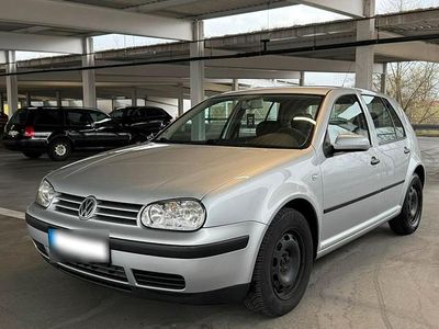 Gebraucht VW Golf IV 90 PS (66 kW) 2000 Silber Kleinwagen
