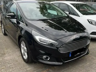 Gebraucht Ford S-MAX Titanium 179 PS (131 kW) 2016 Schwarz Van / Kleinbus