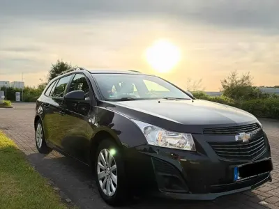 Gebraucht Chevrolet Cruze LS 124 PS (91 kW) 2013 Schwarz Kombi