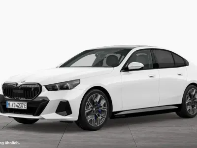 Gebraucht BMW i5 M Sport 289 kW (394 PS) 2024 Alpinweiß uni Limousine