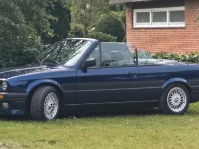 Gebraucht BMW 318 Cabriolet 113 PS (83 kW) 1992 Blau Cabrio