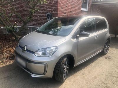 Usata VW e-up! Style 61 kW (83 CV) 2020 Argento Utilitaria