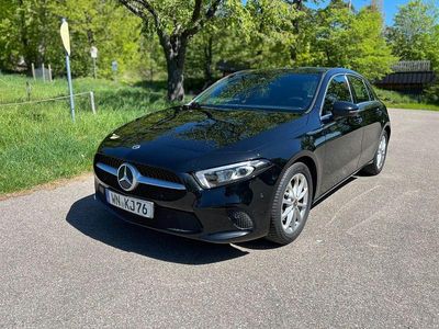 Second-hand Mercedes A200 163 CP (119 kW) 2018 Negru Berlinǎ