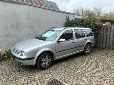Gebraucht VW Golf IV 101 PS (74 kW) 2002 Silber Kombi