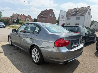 Gebraucht BMW 318 Comfort Edition 143 PS (105 kW) 2010 Grau Limousine