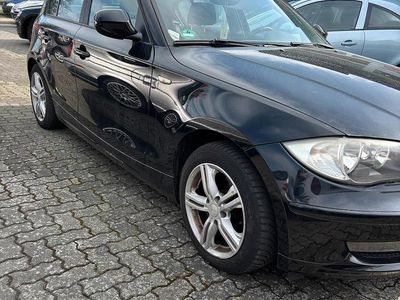 Usata BMW 116 122 CV (89 kW) 2010 Nero Utilitaria