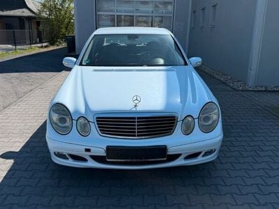 Mercedes E200