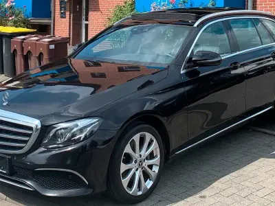Gebraucht Mercedes E250 Exclusive 211 PS (155 kW) 2017 Schwarz Limousine