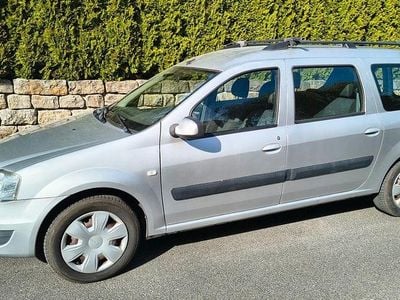 Second-hand Dacia Logan MCV Lauréate 105 CP (77 kW) 2009 Argintiu Break