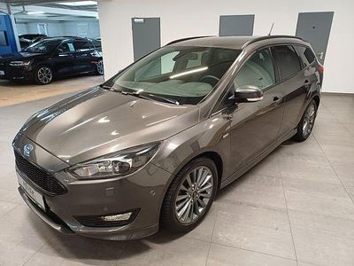 Grau Gebraucht 2018 Ford Focus ST-Line Kombi | 12.450 € (Fairer Preis)