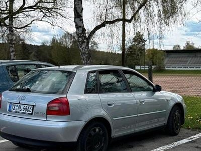 Second-hand Audi A3 105 CP (77 kW) 1999 Gri Hatchback