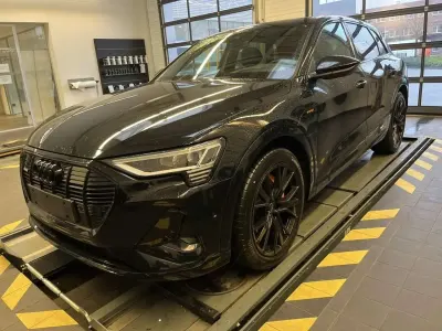 Używany Audi e-tron Black Edition 230 kW (313 KM) 2022 Czarny SUV