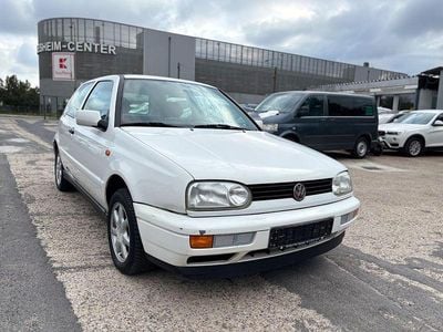 Gebraucht VW Golf III 90 PS (66 kW) 1996 Weiß Kleinwagen