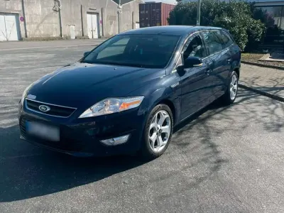 Usado Ford Mondeo 140 CV (102 kW) 2012 Azul Familiar