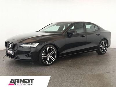 Usado Volvo S60 R-Design 197 HP (144 kW) 2022 Preto Sedan