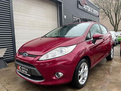 Gebraucht Ford Fiesta Titanium 82 PS (60 kW) 2011 Violet Limousine