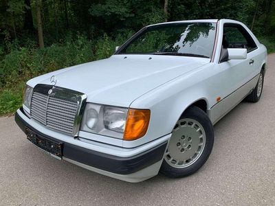 Arktikweiss 147 Gebraucht 1991 Mercedes 200 Coupé | 19.800 €