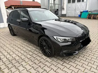 Gebraucht BMW 320 Sport Line 190 PS (139 kW) 2020 Schwarz Kombi