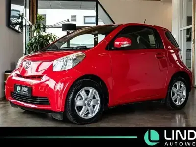 Gebraucht Toyota iQ 68 PS (50 kW) 2009 Rot Kleinwagen