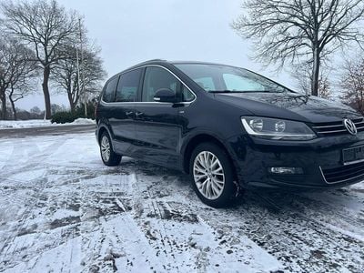 Second-hand VW Sharan 140 CP (102 kW) 2013 Negru Monovolum