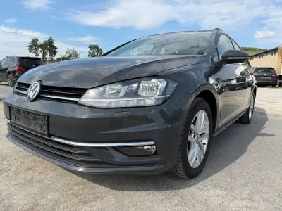 Gebraucht VW Golf VII Comfortline 116 PS (85 kW) 2019 Grau Kombi