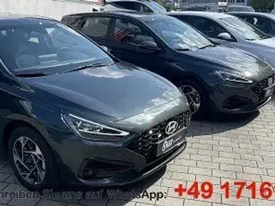 Neu Hyundai i30 150 PS (110 kW) 2026 Grün Limousine