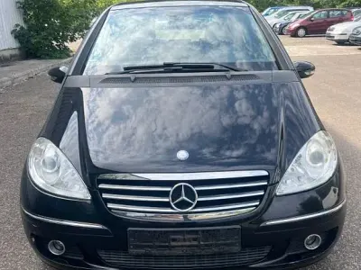 Gebraucht Mercedes A170 Avantgarde 116 PS (85 kW) 2005 Schwarz Van / Kleinbus