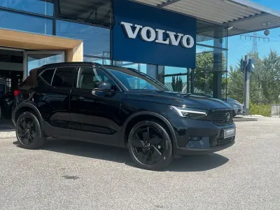 Gebraucht Volvo XC40 Plus 163 PS (119 kW) 2025 Schwarz SUV