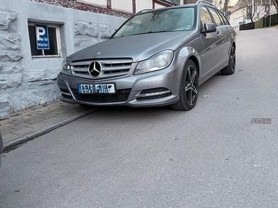 Gebraucht Mercedes C220 Avantgarde 170 PS (125 kW) 2011 Grau Kombi