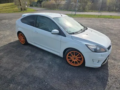 Gebraucht Ford Focus ST 225 PS (165 kW) 2009 Weiß Limousine