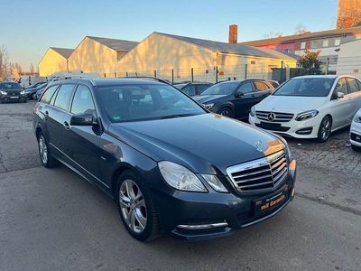 Gebraucht Mercedes E200 Avantgarde 184 PS (135 kW) 2012 Grau Kombi
