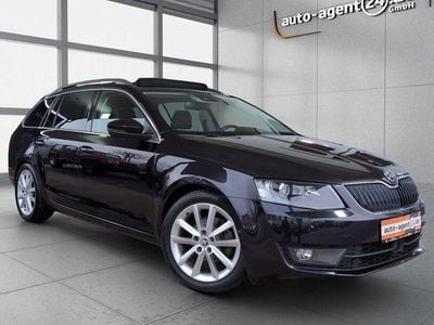 Schwarzmagic perleffekt Gebraucht 2015 Skoda Octavia Elegance Kombi | 13.990 €