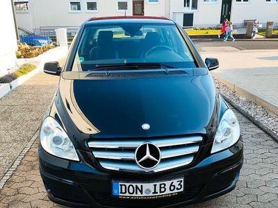 Gebraucht Mercedes B180 109 PS (80 kW) 2011 Schwarz Van / Kleinbus