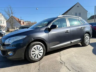 Gebraucht Renault Mégane GrandTour Authentique 110 PS (80 kW) 2013 Kombi