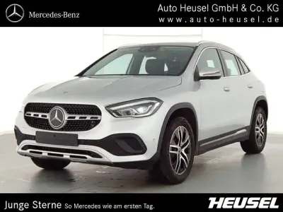 Brugt Mercedes GLA180 Business 136 HK (100 kW) 2022 Sølv SUV