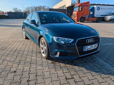 Gebraucht Audi A3 Ambiente 150 PS (110 kW) 2019 Blau Limousine