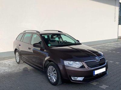 Usata Skoda Octavia 105 CV (77 kW) 2013 Marrone Station wagon