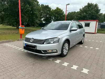 Gebraucht VW Passat 140 PS (102 kW) 2012 Silber Kombi